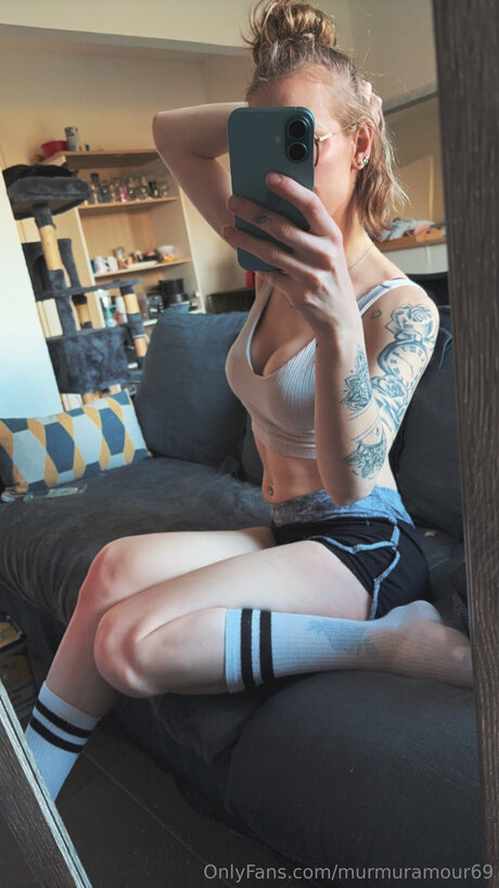 Murmuramour69 top model gallery