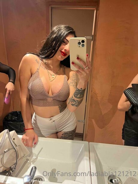 Ladiabla121212 sex model archive