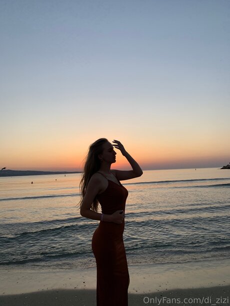 Di Zizi perfect model photo