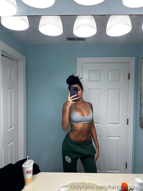 Harpermcoyyy star porn gallery