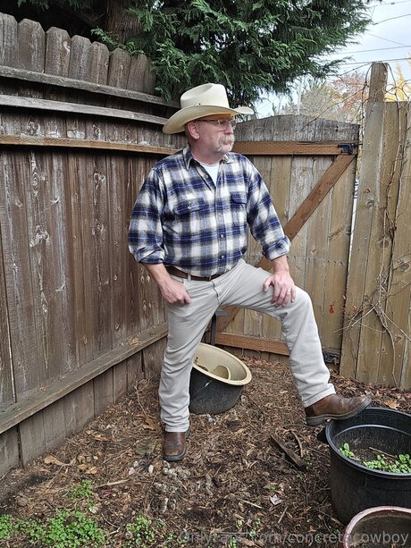 Concretecowboy hot actress photo