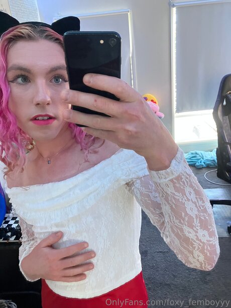 Foxy Femboyyy star hd photos