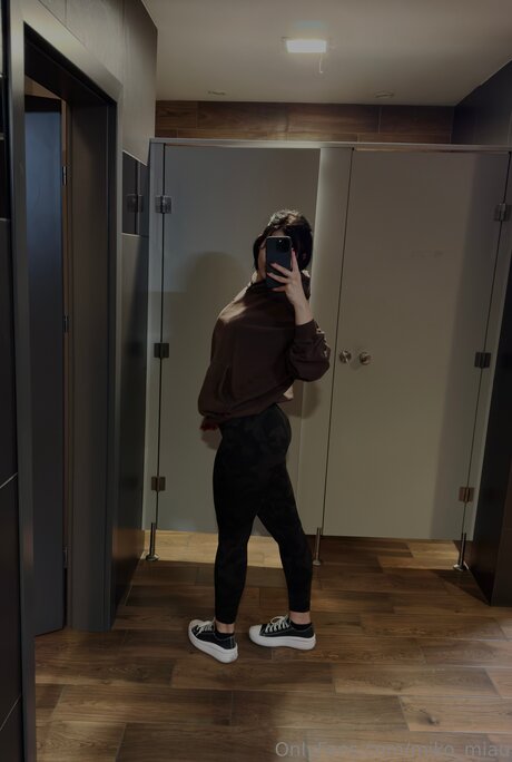 Miko Miau hot actress pics