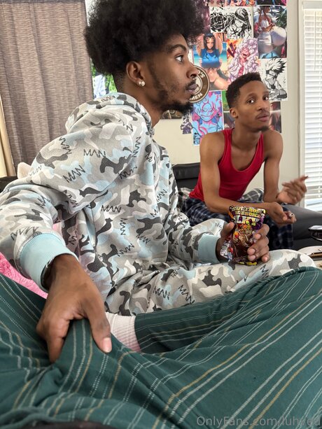 Luhved model nudes photo