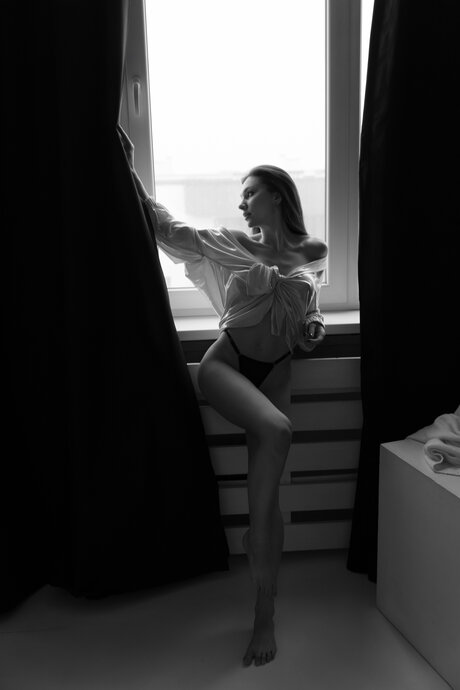 Larahook naked actress archive