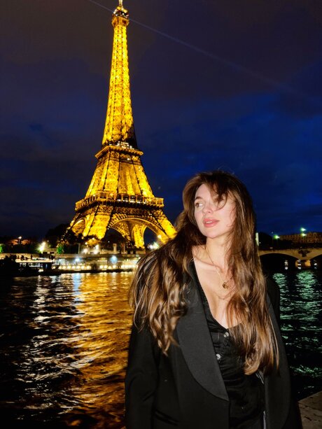 Larahook model xxx img