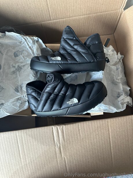 Ughughughx3 hot pornstar image