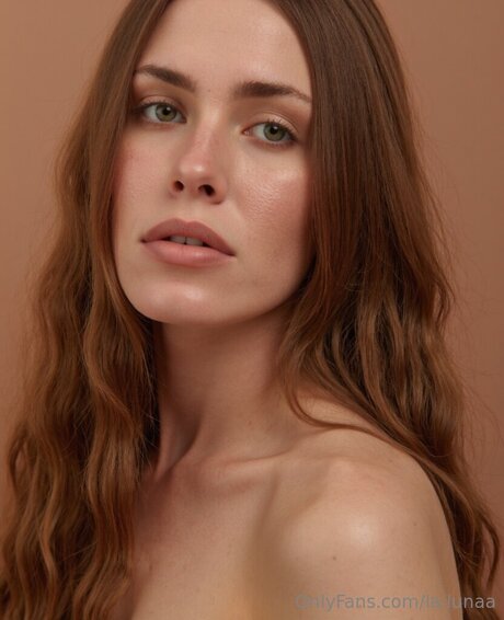 La Lunaa beautiful star image