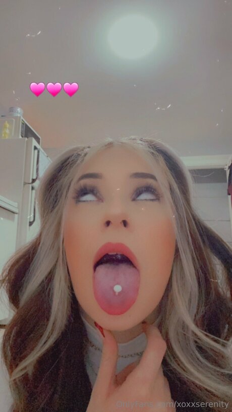 Toxiicfairy model nude picture