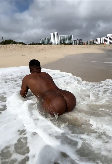 Phatbootypucci model pictures