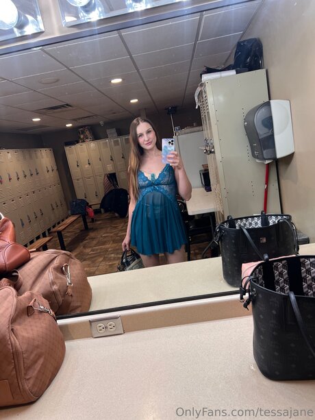 Tessajane nudes model photo