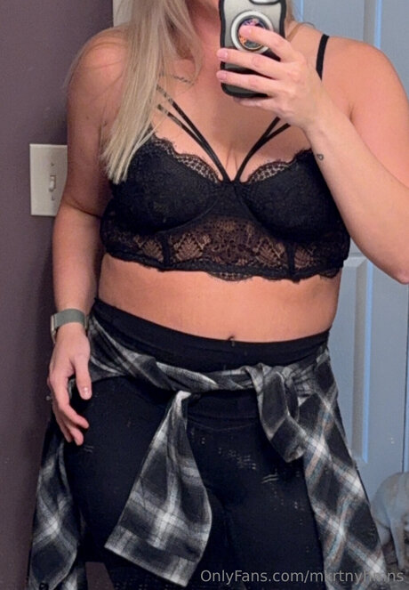 Mkrtnyhmns sexy actress gallery