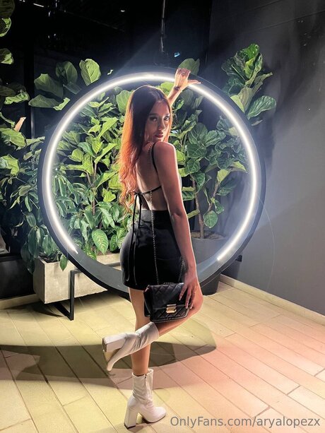 Aryalopezx xxx model galleries