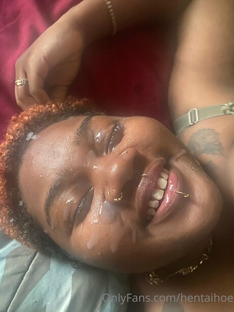 Hentaihoe naked model pictures