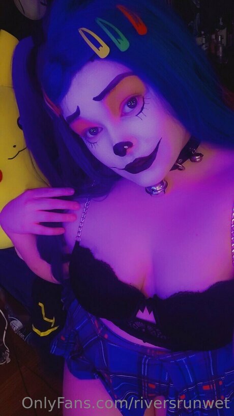 Riversrunwetfree model hot photos