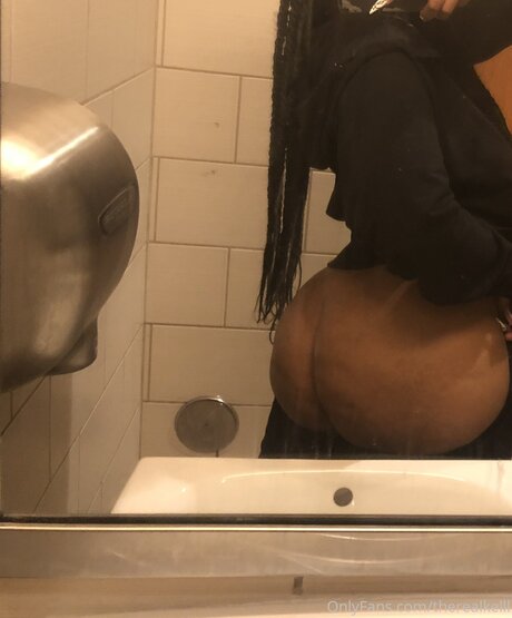 Therealkelll naked star img