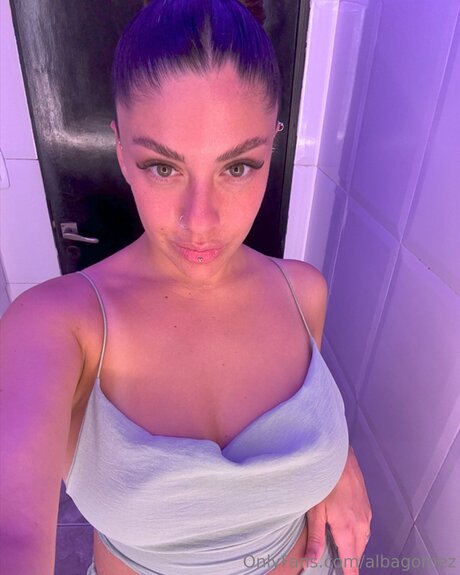 Albagomez naked pornstar photo