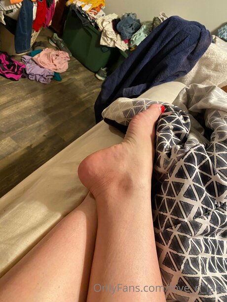 Love N Lace star free pictures