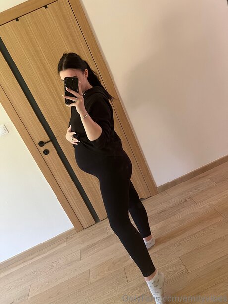 Emilyvibes star sex galleries