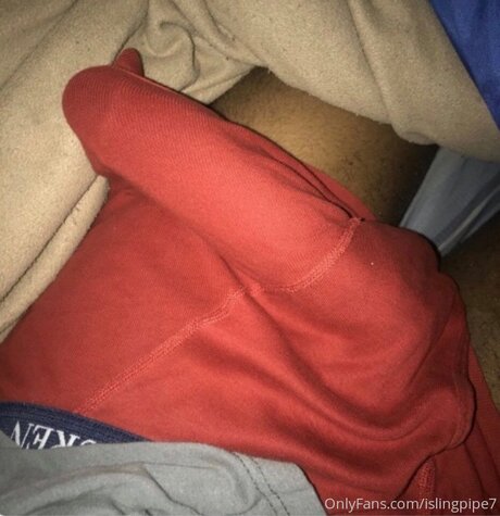 Islingpipe7 model erotic pictures