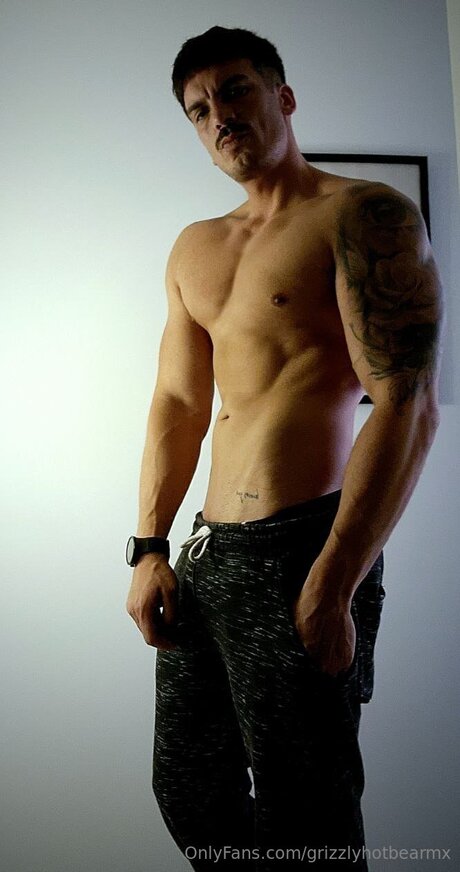 Grizzlyhotbearmx star best photo