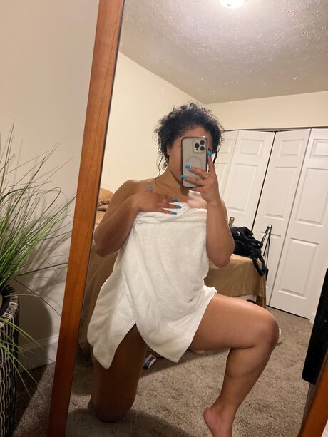 mature milf onlyfans beautiful images