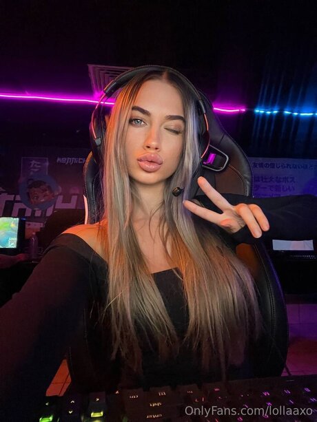 Itslolapap hot model archive