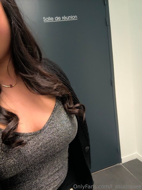 L Asiatiquee pornstar nude photos