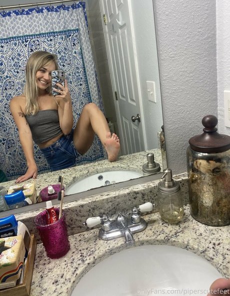 Piperscutefeet model sex images