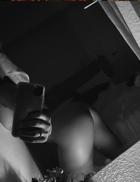 Kawahine Andrade pornstar erotic photo