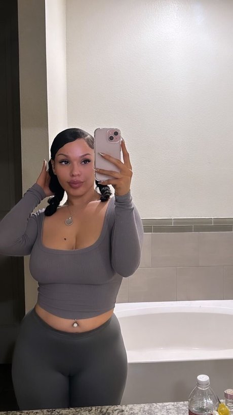 Damndashaa pornstar hot pictures