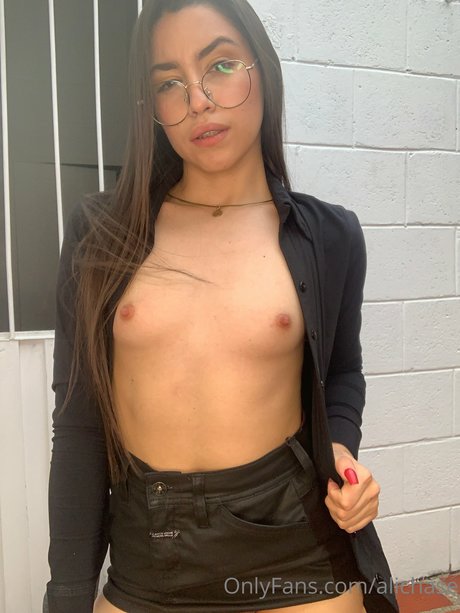 H0rny Ali high quality model photos