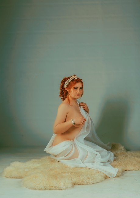 female fitness onlyfans erotic photo