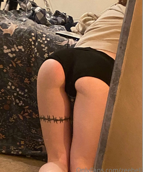 ZeeHell pretty star pic