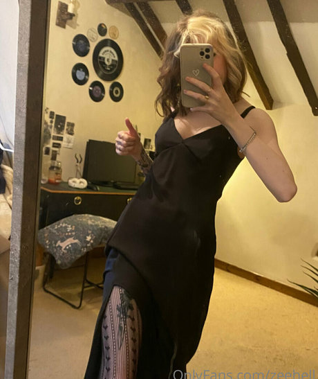 ZeeHell nudes pornstar pictures