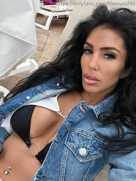 Theevashtii exclusive pornstar image