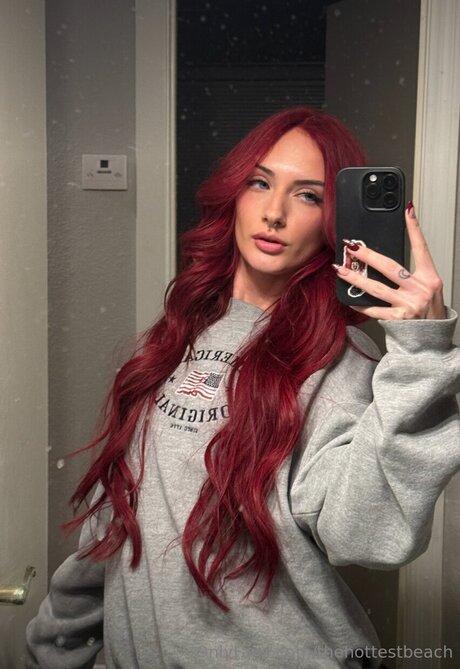 Thehottestbeach art pornstar pic