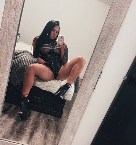 okayykaylan model pornographic picture