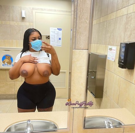 Chocolate Goddess sexy star photos