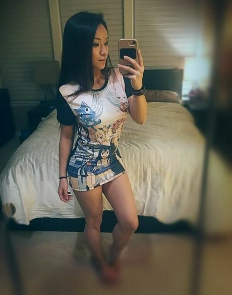 Simpalicety model hd photos