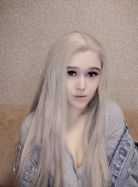 mature milf onlyfans nude photo