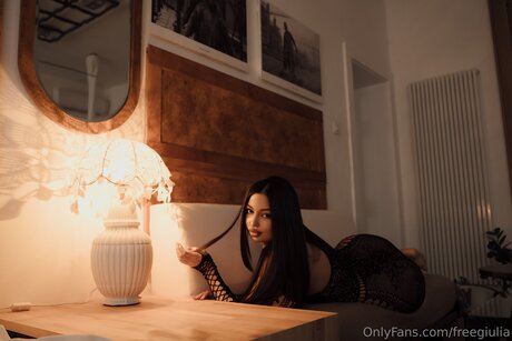 Freegiulia adult model pictures