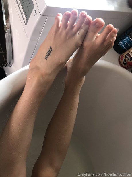 beautiful japanese onlyfans top pic