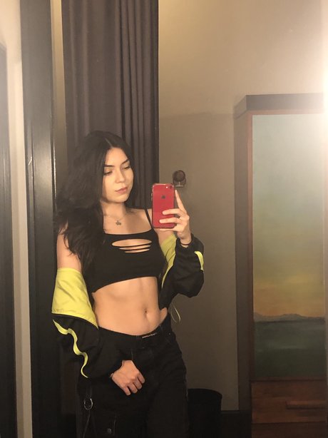 Coughs hot star pictures