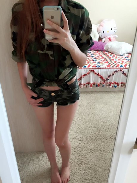 _Nancy Tran naked star photos