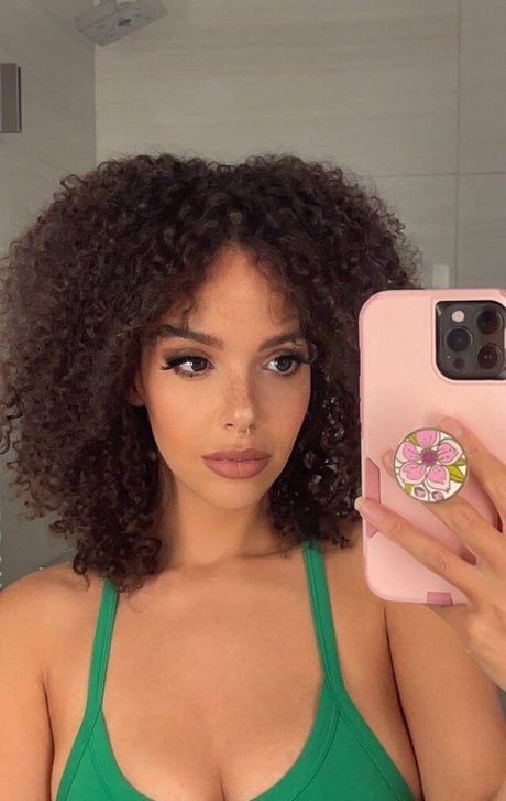 Jelzy pornstar pretty pic