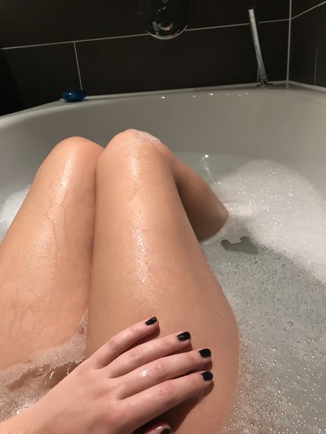 Miss Kl_ free model galleries