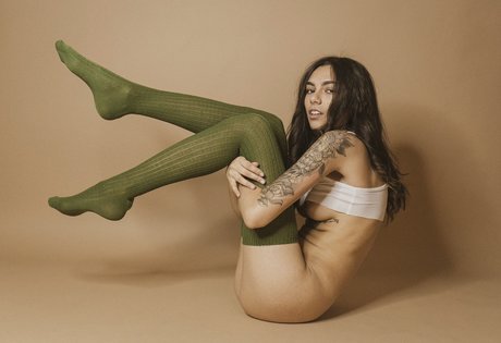 Brianna Itshades nude model images