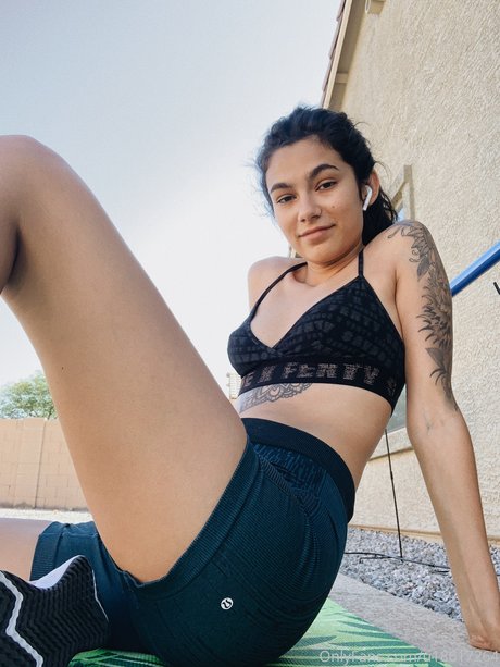 Brianna Itshades star porn gallery