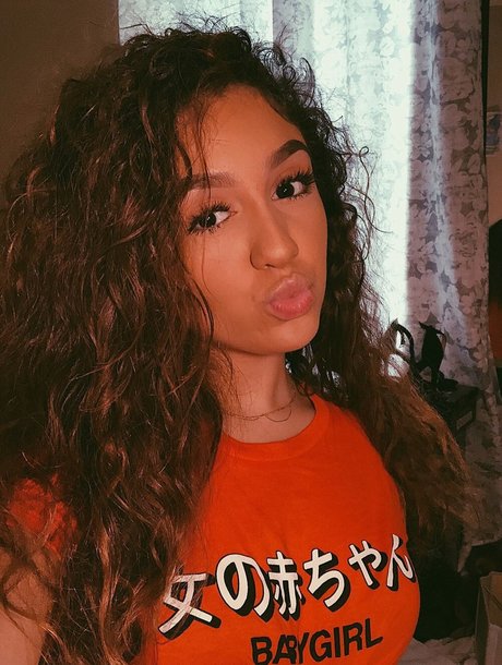 social media influencer onlyfans xxx pics